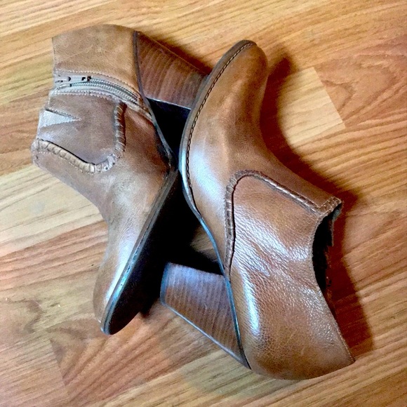 Jack Rogers Cognac Leather Kyle Ankle Booties - Picture 6 of 8